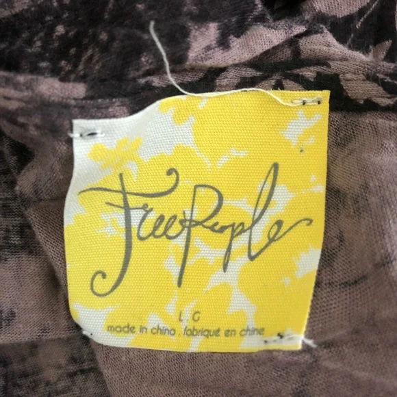 Free People // Flowy Top - Picture 5 of 5